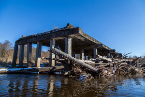 Странный мост 1км после устья Асуницы